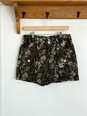 refuge High-Waist Olive & Black Patterned Shorts